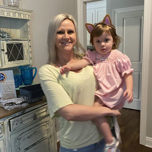 Meet your Posher, Holly